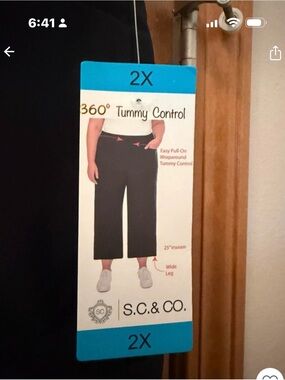 2X. NWT. S.C. & co capri with tummy control